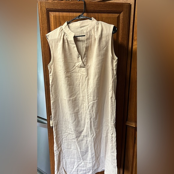 Sleeveless Cream Dress - Picture 1 of 3